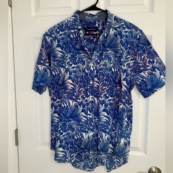 Tommy Bahama Other - Tommy Bahama Men T316927 Tide Pool Palms 99% Cotton Camp Shirt Old Royal M NWOT